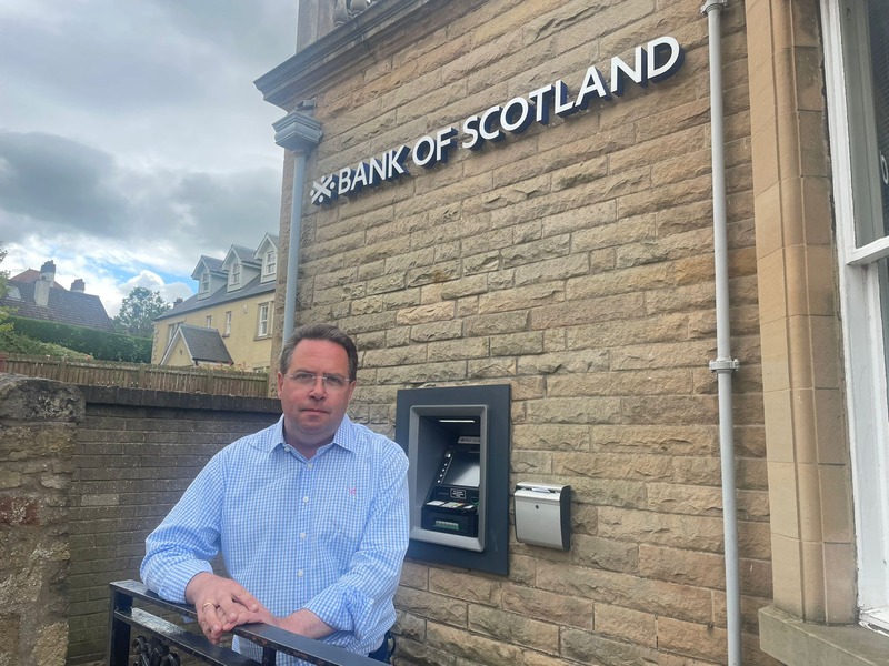 Craig Hoy MSP outside Bank of Scotland