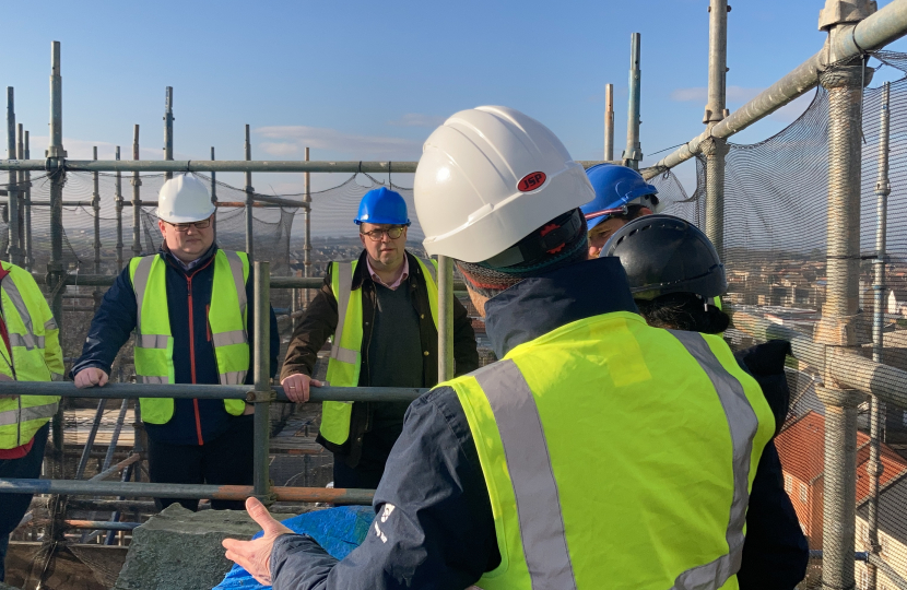 Craig and Cllr Lachlan Bruce chatting on scaffold