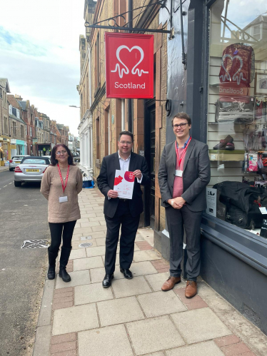 Craig Hoy MSP (middle) with Patricia Pentice (left) and Jonathan Roden (right).