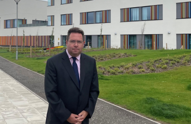 Craig Hoy outside East Lothian Community Hospital