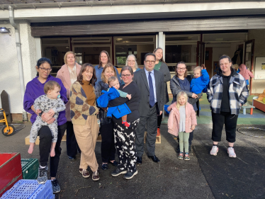 Concerned parents with Craig Hoy MSP (centre) and Cheryl Brown from Midlothian Sure Start (centre;left of Craig Hoy)