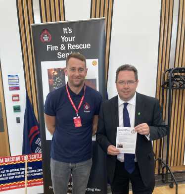 Davey Strachan (left) East Scotland organiser for the Fire Brigade Union and Craig Hoy MSP (right)