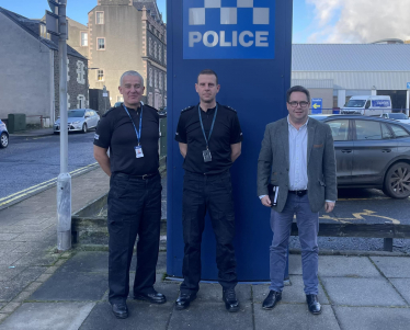 Craig Hoy MSP (right) with Chief Inspector Stuart Fletcher (centre)