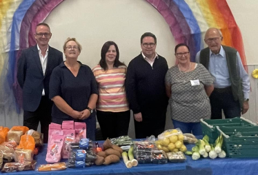 John Lamont MP and Craig Hoy MSP with volunteers from Earlston Community Larder.jpg